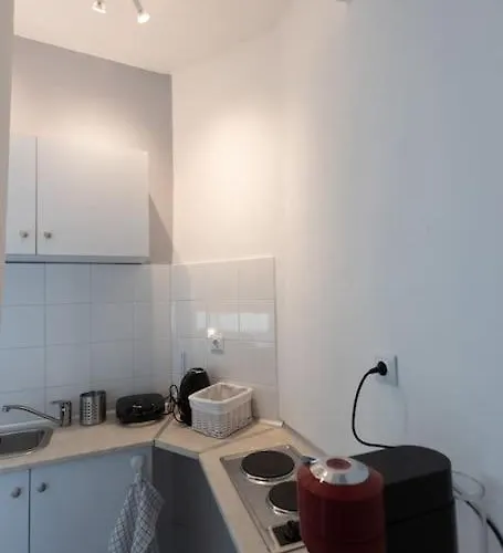 όμορφο στούντιο στο κέντρο της πόλης. *